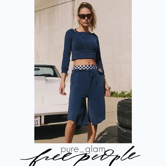 Free People matching set shorts and top - Picture 5 of 6